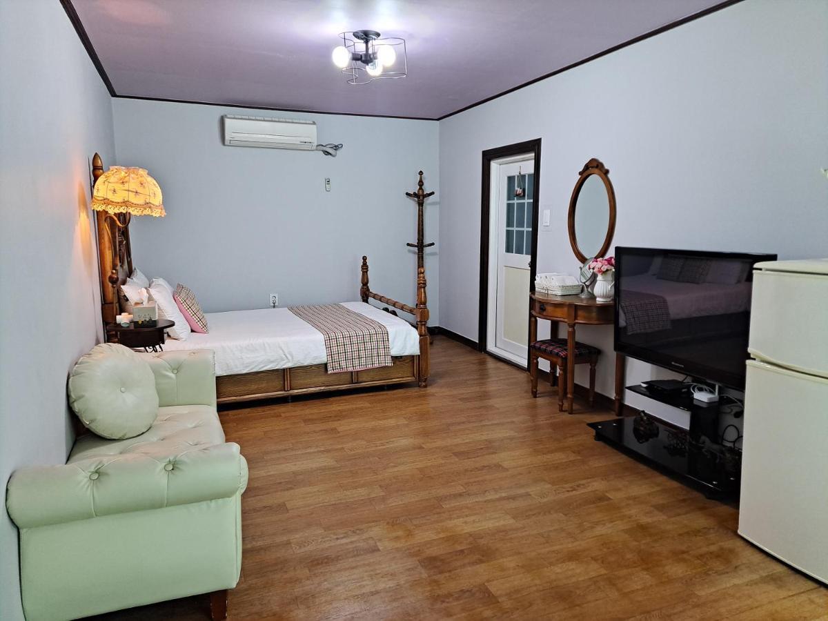 Charm Pension Gapyeong Exterior photo