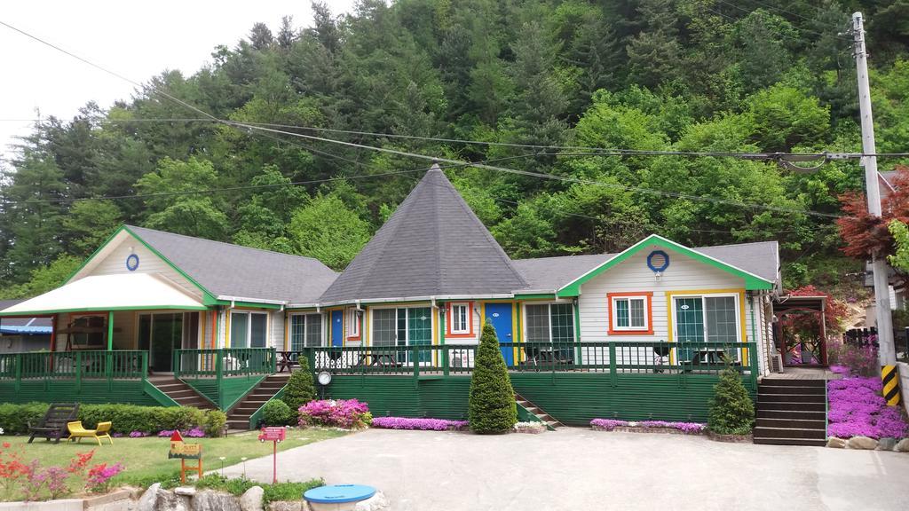 Charm Pension Gapyeong Exterior photo